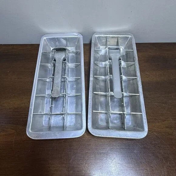 Vintage Kitchen Aluminum Metal Ice Cube Trays, Set of 2 - Picture 4 of 7